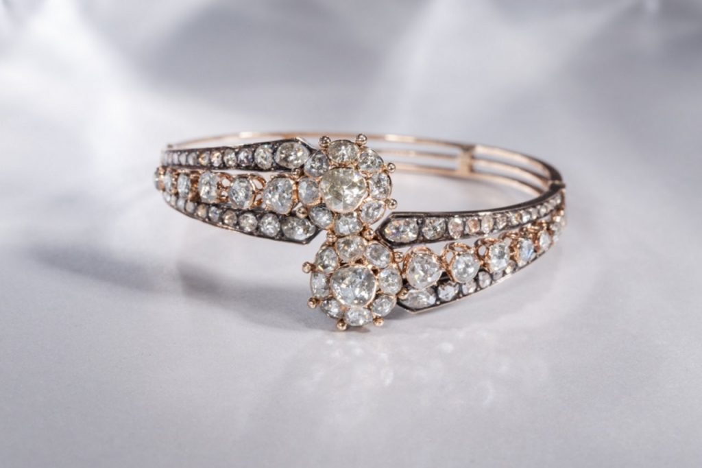 Biżuteria Kolekcjonerska - FEMNEWS.pl aukcja z bizuteria