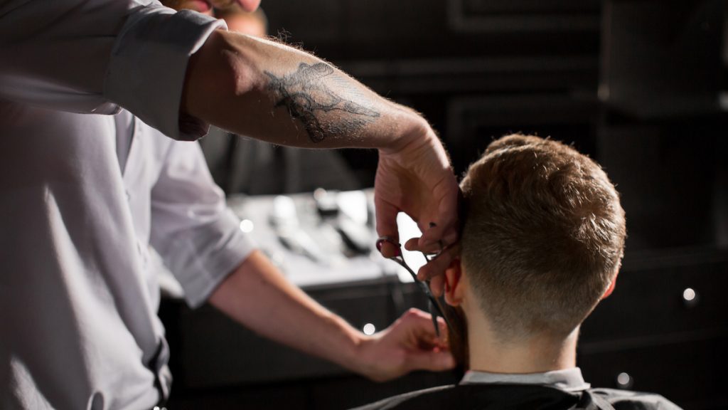 Dlaczego warto zapisać się na profesjonalny kurs fryzjerski?