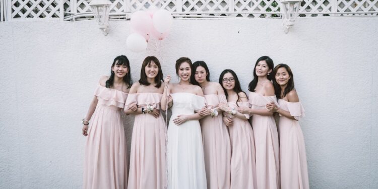 Jaka jest odpowiednia suknia dla druhny? - FEMNEWS.pl suknia dla druhny