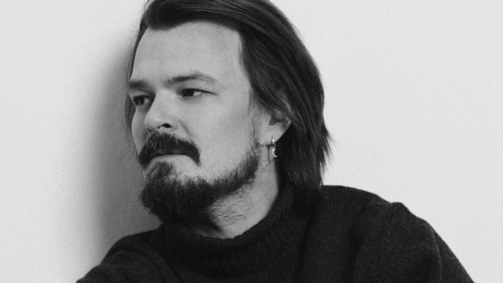 „Głowa Kasandry” – kultowa powieść sci-fi wreszcie na ekranie. W roli głównej Dawid Ogrodnik - FEMNEWS.pl „Głowa Kasandry” – kultowa powieść sci-fi wreszcie na ekranie. W roli głównej Dawid Ogrodnik