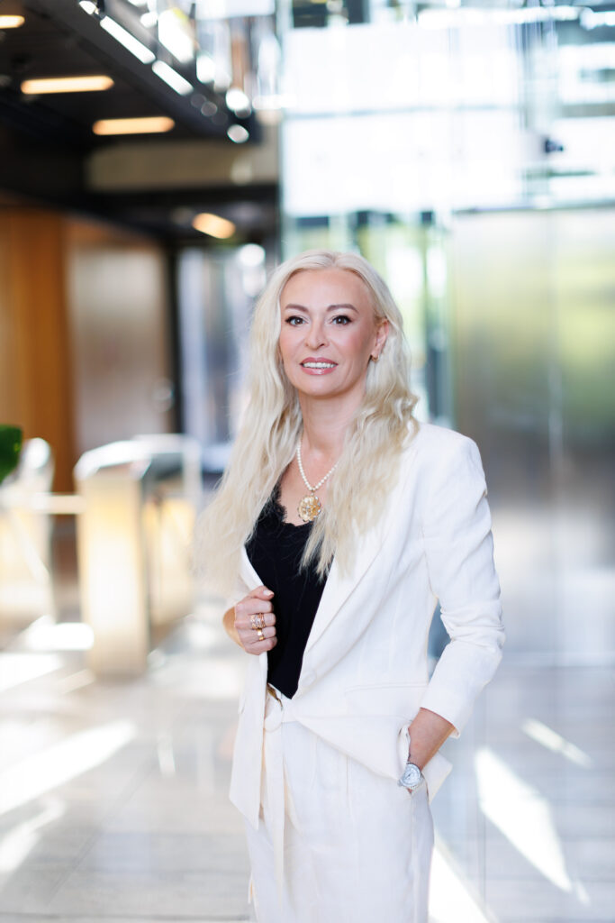 Workation 2025 – elastyczna praca, nowe możliwości, te same obowiązki - FEMNEWS.pl Workation 2025 – elastyczna praca, nowe możliwości, te same obowiązki