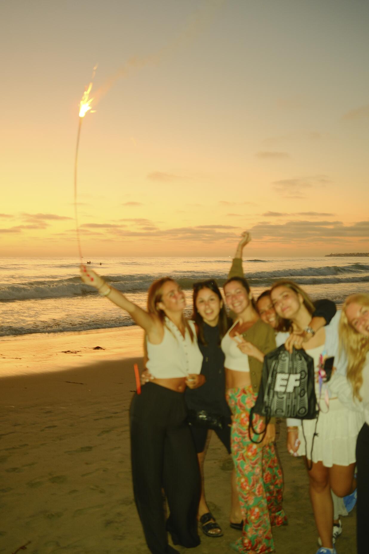 Zimowe wyjazdy językowe do ciepłych krajów – nauka w rytmie słońca