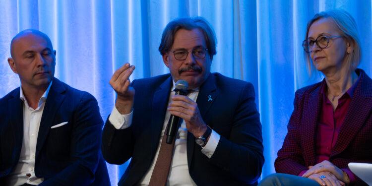 Movember w Arche. Profilaktyka, edukacja i odwaga – wyjątkowe spotkanie o zdrowiu mężczyzn - FEMNEWS.pl Movember w Arche. Profilaktyka, edukacja i odwaga – wyjątkowe