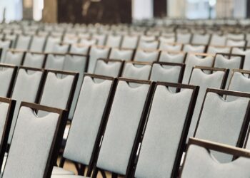 Hotel jako przestrzeń spotkań. Jak zmienia się rola hoteli w świecie konferencji i wydarzeń biznesowych?