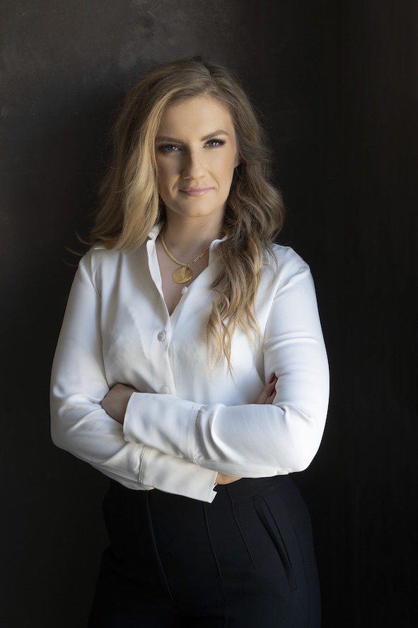 Przywłaszczenie pieniędzy ze zbiórki na studniówkę - Komentarz prawny - FEMNEWS.pl przywlaszczenie-pieniedzy-ze-zbiorki-na-studniowke-komentarz-prawny