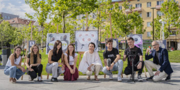 Smartfon w dłoni i… pogłębiające się kryzysy. Co dorośli przestali zauważać u dzieci?