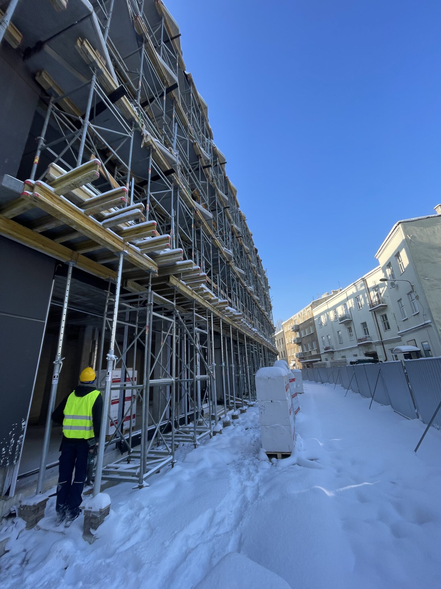 zima-nie-dyktuje-juz-warunkow-jak-prefabrykacja-zmienia-oblicze-nowoczesnego-budownictwa