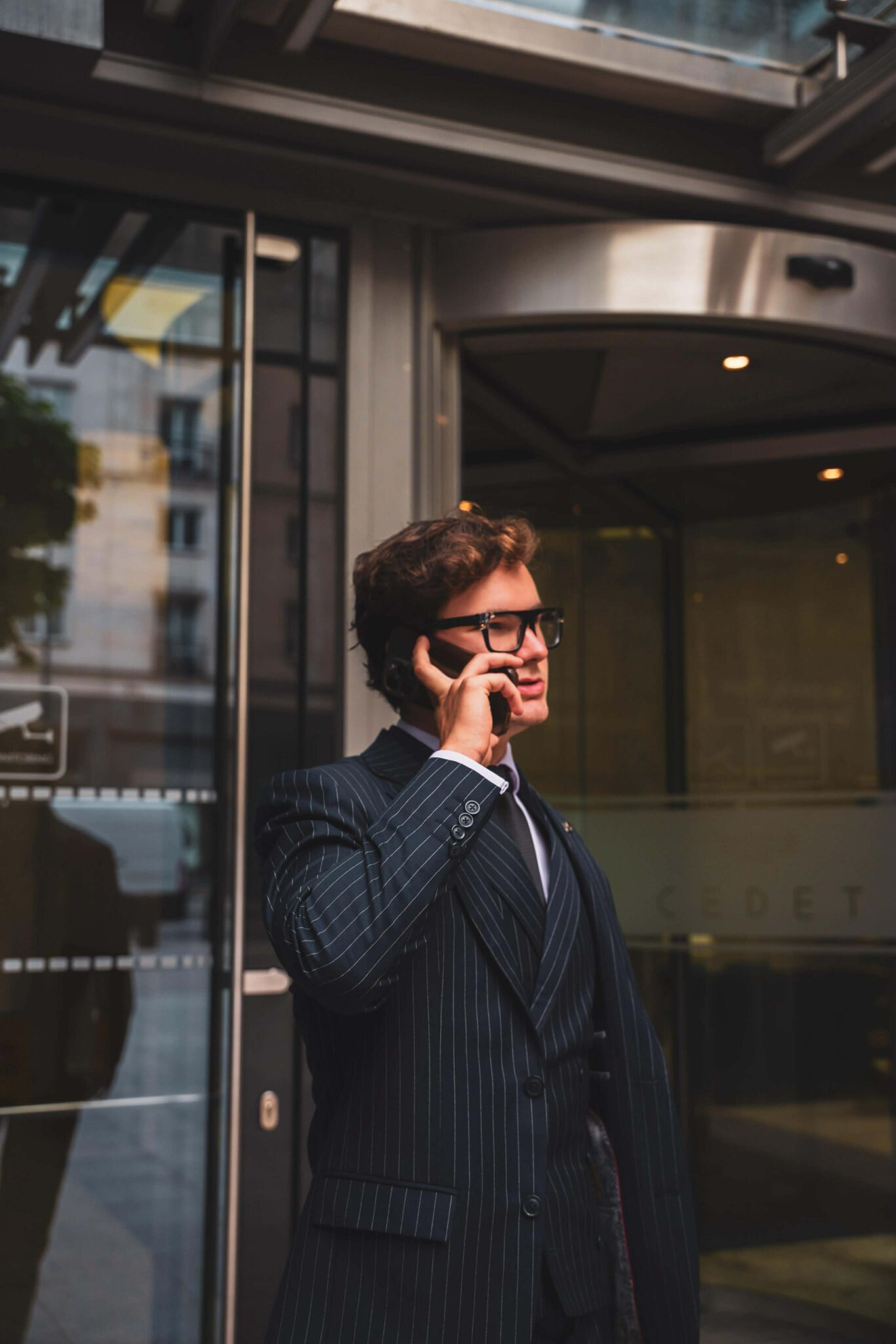 19 lat i miliard wyświetleń. Julian Heller zbudował firmę szybciej niż większość zaczyna studia