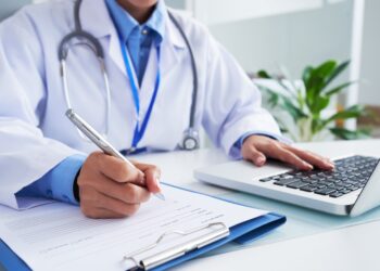 Opieka koordynowana zmienia polską ochronę zdrowia. Czy jesteśmy gotowi z niej korzystać?