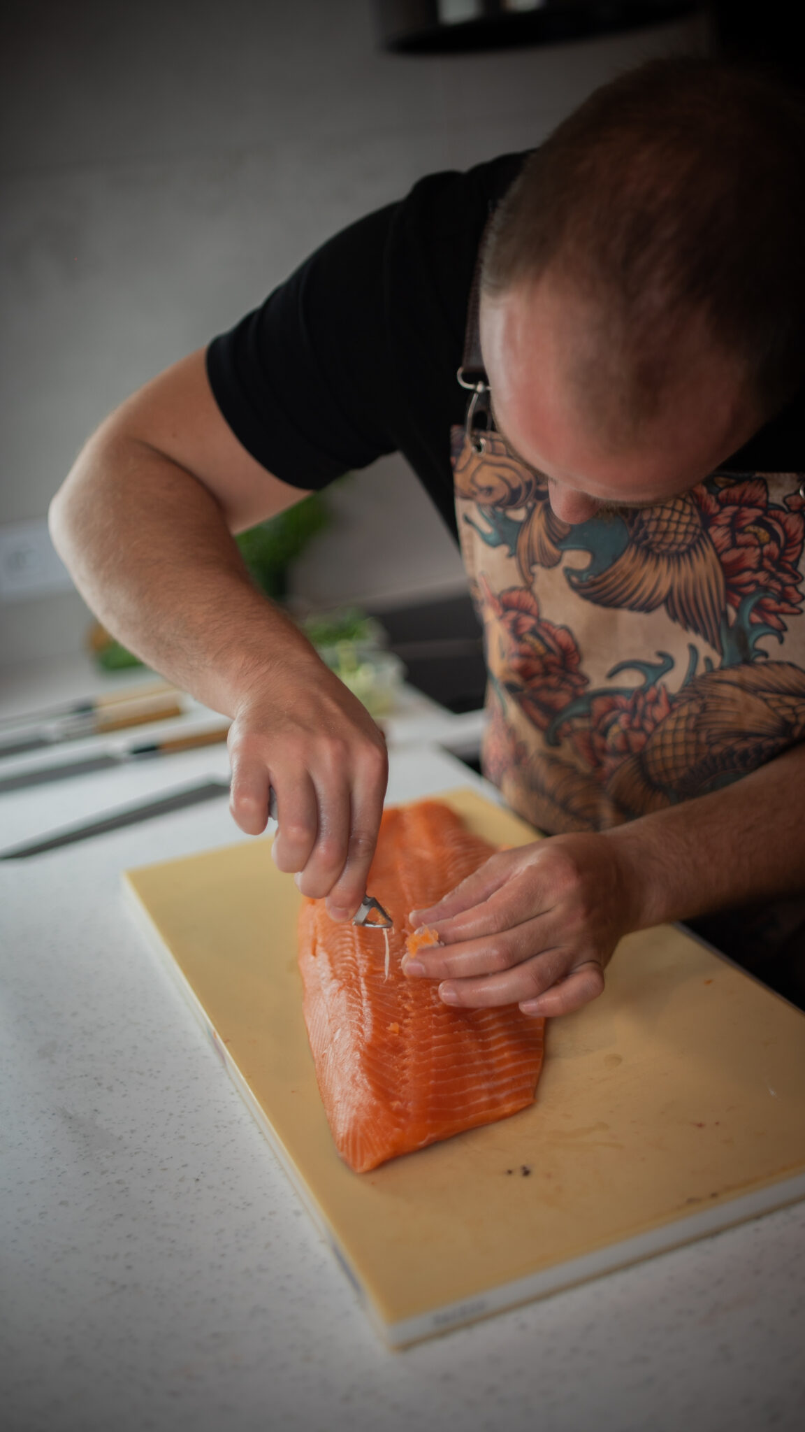 Sushi nie potrzebuje ośmiu składników. Dobry nóż potrzebuje ostrzenia, nie wymiany. Czego japońskie podejście może nauczyć nas o jakości?