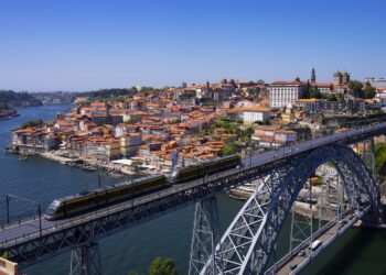 Portugalia to nie tylko piłka nożna. Więcej polskich turystów, większa dostępność lotnicza i nowe spojrzenie na ten kraj